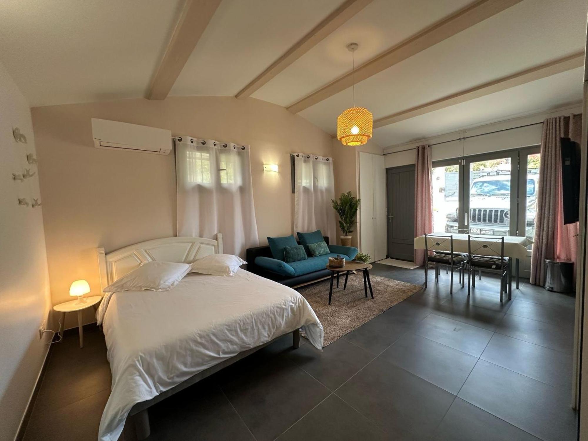 Studio Calme Et Agreable Avec Acces Jardin Partage Le Bar-sur-Loup Экстерьер фото